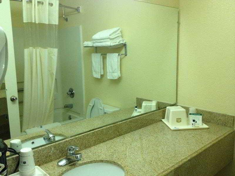 Hotel American Inn & Suites West Memphis I-40/I-55 Екстериор снимка